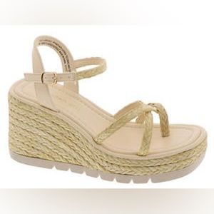 NEW Madden Girl Vault J Women’s Wedge Sandals Natural size 9 NWT